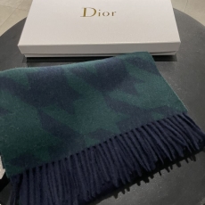 CHRISTIAN DIOR